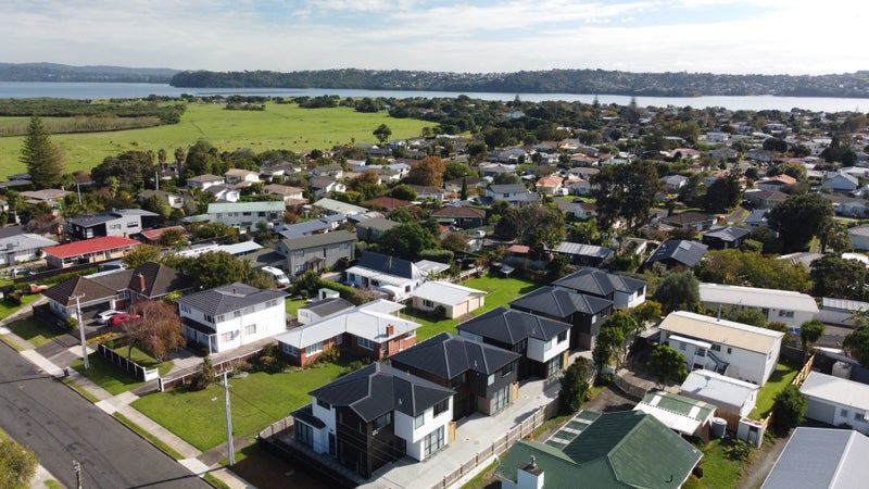 7D Wellesley Road, Mangere Bridge, Auckland - Carousel 2