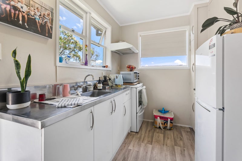 1/24 Abercrombie Street, Howick, Auckland - Carousel 2