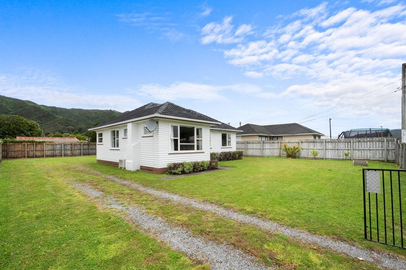 42 Donnelley Drive, Wainuiomata, Lower Hutt - Carousel 1