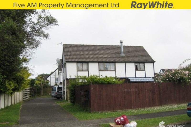 1/19 Challen Close, Conifer Grove, Takanini - Carousel 1