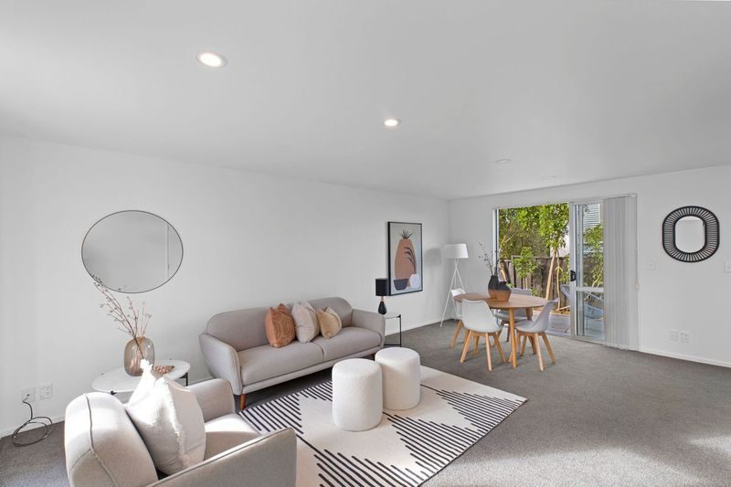 45 Albionvale Road, Glen Eden, Auckland - Carousel 2