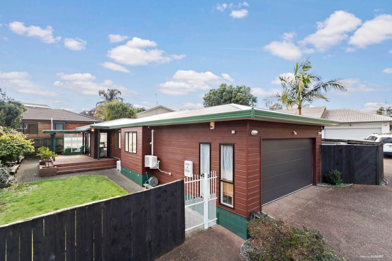 1/63 Gosford Drive, Botany Downs, Auckland - Carousel 1