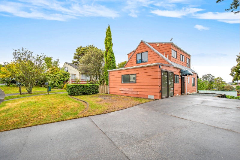 1/16 Glen Vista Place, Bayview, Auckland - Carousel 2