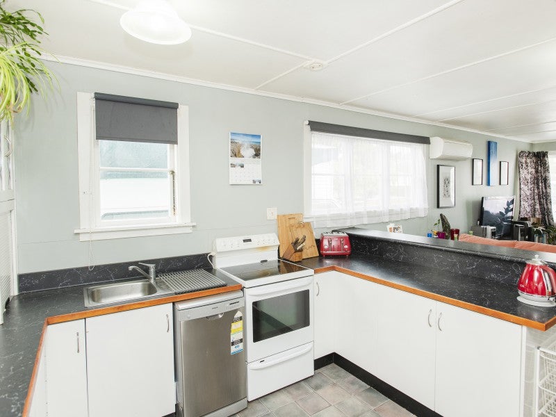 16 Poplar Street, Mangapapa, Gisborne - Carousel 2