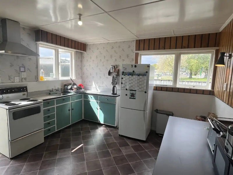241 Botanical Road, Takaro, Palmerston North - Carousel 1