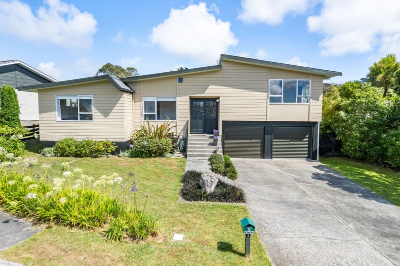 6 Fathom Lane, Whitby, Porirua - Carousel 1
