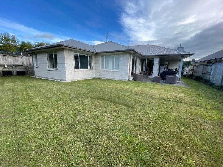 225 Lakes Boulevard, Pyes Pa, Tauranga - Carousel 2
