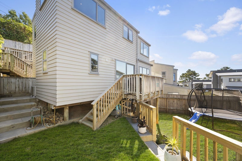 63 Glanmire Road, Newlands, Wellington - Carousel 2