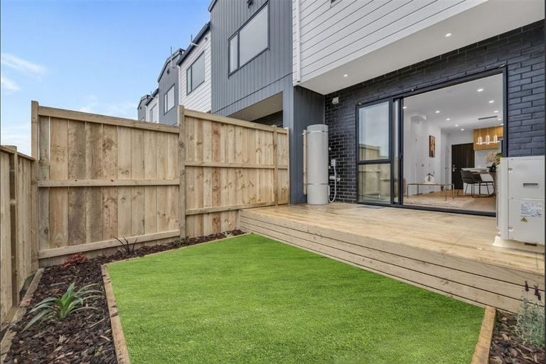 41 Kiato Lane, Flat Bush, Auckland - Carousel 8
