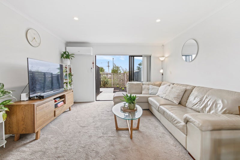 30A Biplane Street, Takanini, Auckland - Carousel 1