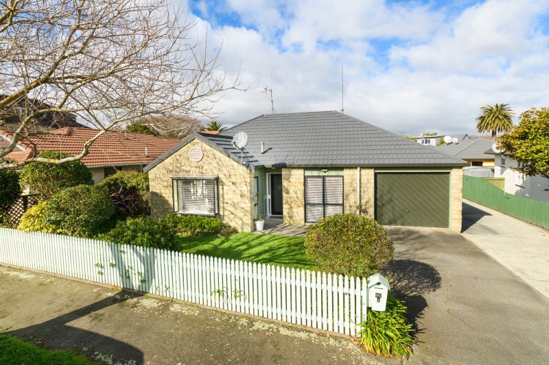 1/90 Florence Avenue, Palmerston North, Palmerston North - Carousel 1