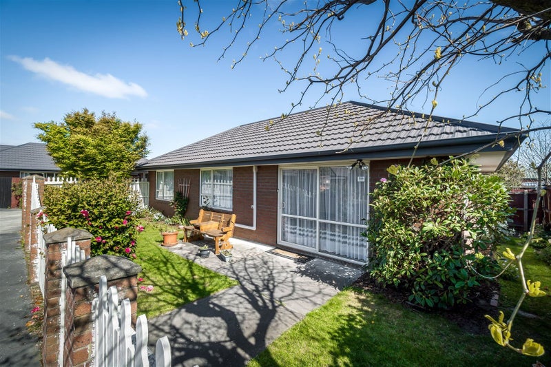 2/76 Gilberthorpes Road, Hei Hei, Christchurch - Carousel 2