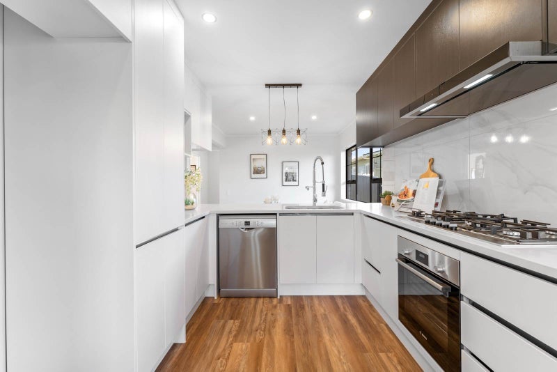 35 Ennismore Road, Mount Albert, Auckland - Carousel 2