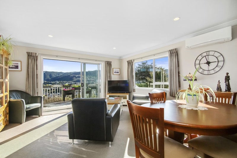 22A Bartlett Grove, Tawa, Wellington - Carousel 2