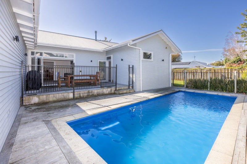 35 Milton Street, Leamington, Cambridge - Carousel 1