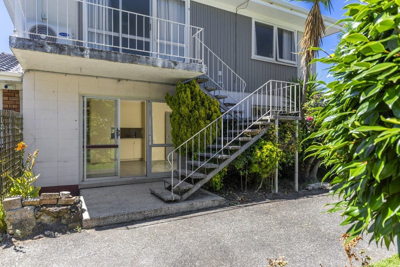 2/27 Lancing Road, Sandringham, Auckland - Carousel 1