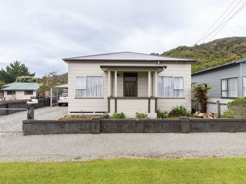71 Fox Street, Cobden, Greymouth - Carousel 1