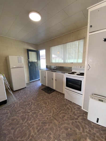 805 Dufferin Street, Akina, Hastings - Carousel 1