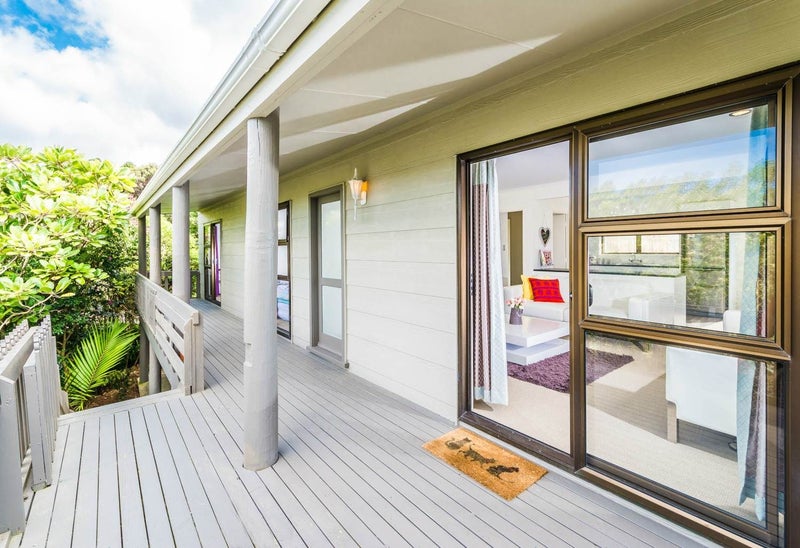 33 Glen Vista Place, Bayview, Auckland - Carousel 12