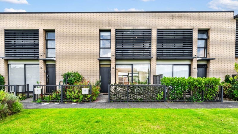 9A Guyon Street, Stonefields, Auckland - Carousel 1