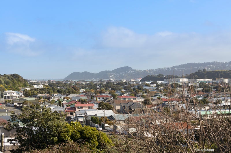 49 Totara Road, MIRAMAR 6022, WELLINGTON - Carousel 2