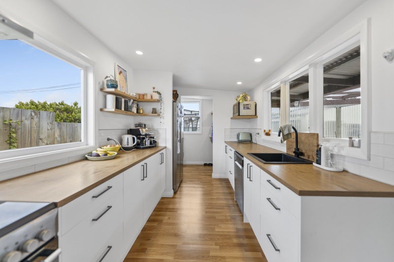 3 Conway Street, Oamaru North, Oamaru - Carousel 2