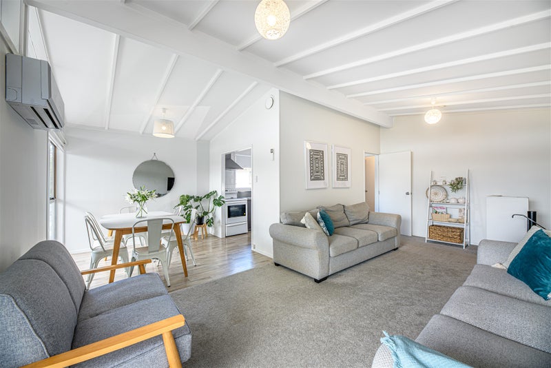 100 Awaroa Road, Sunnyvale, Auckland - Carousel 2