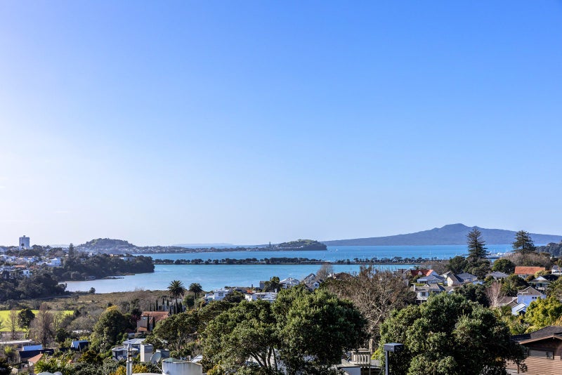 34D Arney Crescent, Remuera, Auckland - Carousel 1