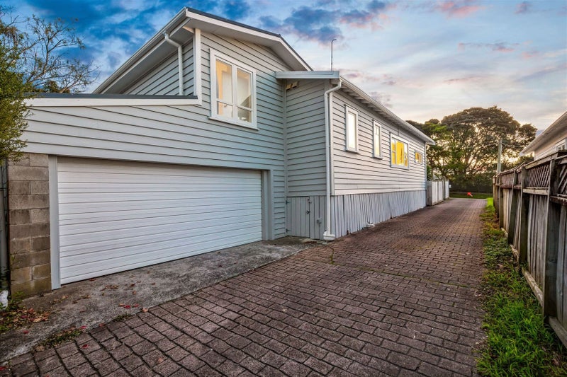 1/23 Brandon Road, Glen Eden, Auckland - Carousel 2