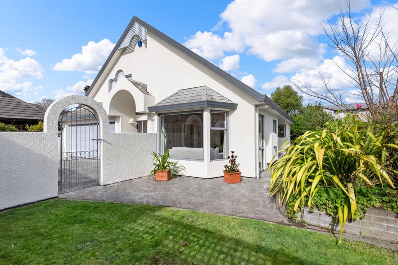 2/94 Pretoria Street, Hutt Central, Lower Hutt - Carousel 1