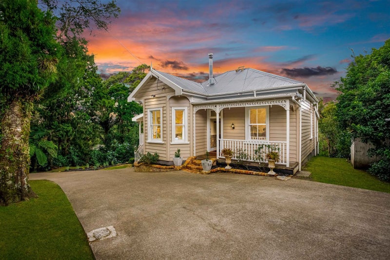 709 Scenic Drive, Henderson Valley, Auckland - Carousel 2