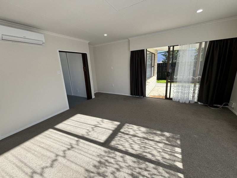 16 Ranfurly Street, Hokowhitu, Palmerston North - Carousel 2