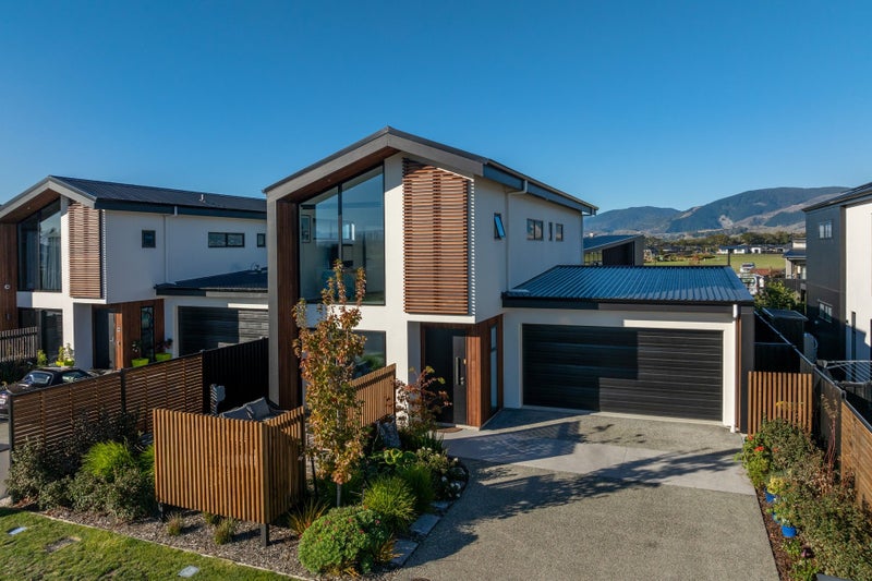 57 Summersfield Boulevard, Appleby, Richmond - Carousel 1