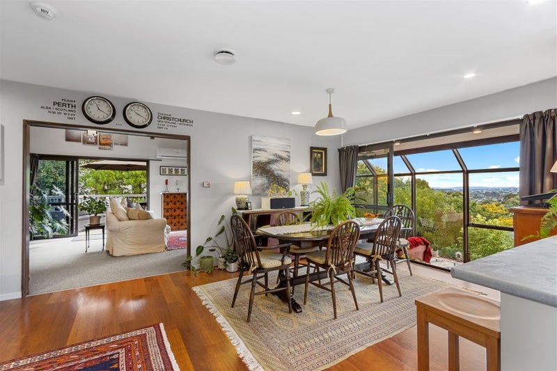 26 Woodside Common, Westmorland, Christchurch - Carousel 2