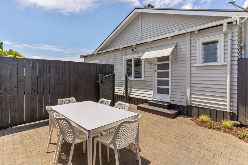 18 Warwick Street, Morningside, Auckland - Carousel 2