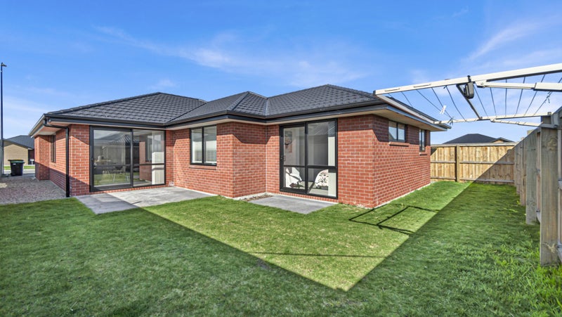 5 Chambers Avenue, Woodend, Woodend - Carousel 2