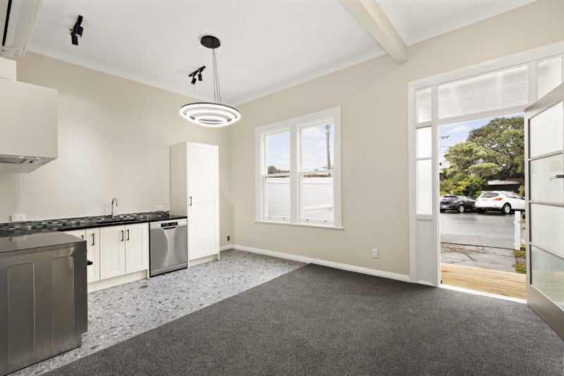 125 Richmond Street, Petone, Lower Hutt - Carousel 2