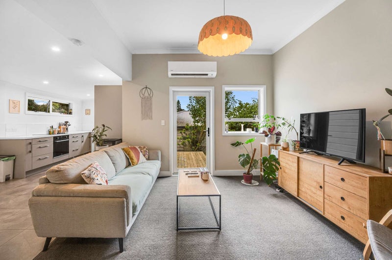 30 Coote Road, Bluff Hill, Napier - Carousel 2