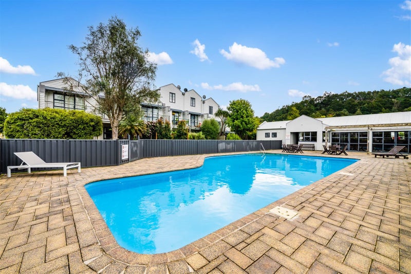 26/5 Carolina Place, Albany, Auckland - Carousel 1