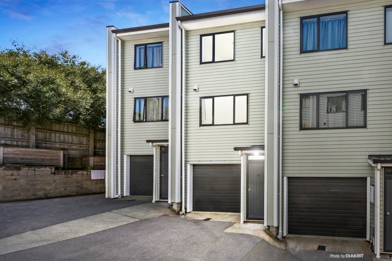 5/11 Gordon Place, Newtown, Wellington - Carousel 1
