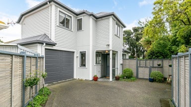 42B Glamis Avenue, Strathmore Park, Wellington - Carousel 1