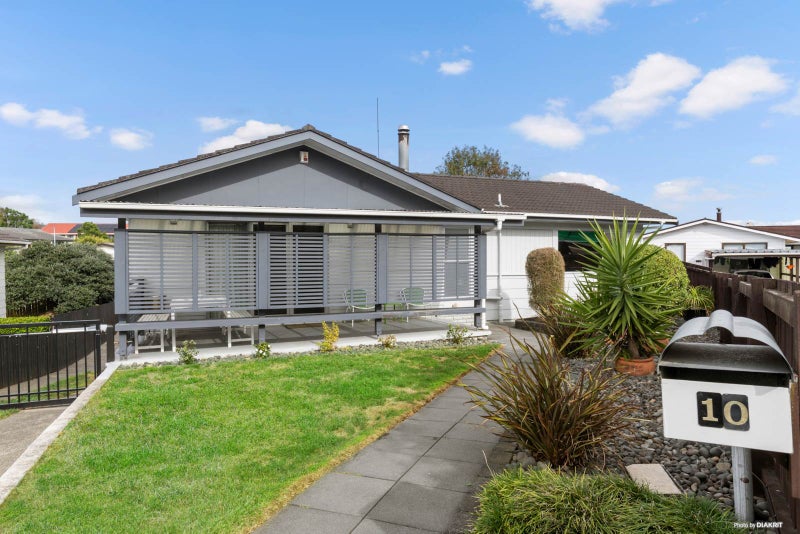 10 Snowden Place, Opaheke, Papakura - Carousel 1