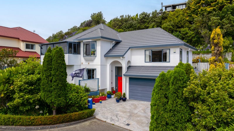 10 Huxley Grove, Churton Park, Wellington - Carousel 1