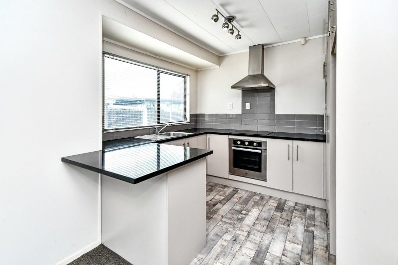 2/19 Bernina Place, Weymouth, Auckland - Carousel 2