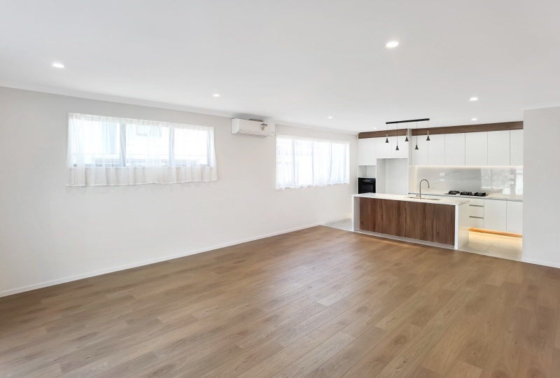 12 Wylie Avenue, Sunnynook, Auckland - Carousel 2