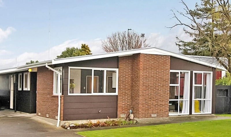 2 Rakino Place, Awapuni, Palmerston North - Carousel 1