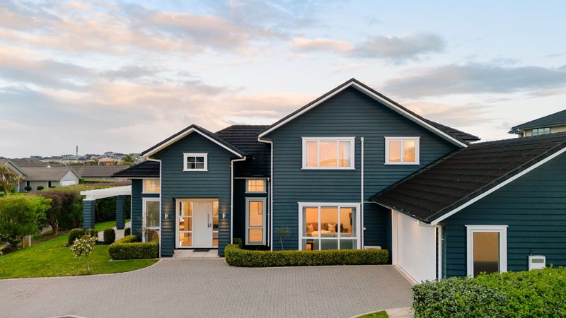 7 The Rocks, Flagstaff, Hamilton - Carousel 1