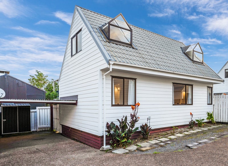 3/2 Blockhouse Bay Road, Avondale, Auckland - Carousel 1