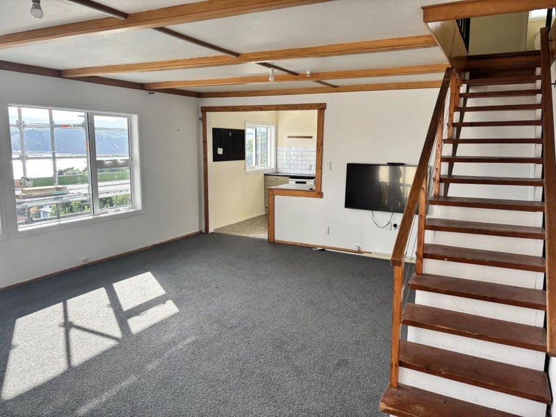 41 Hungerford Road, Lyall Bay, Wellington - Carousel 2