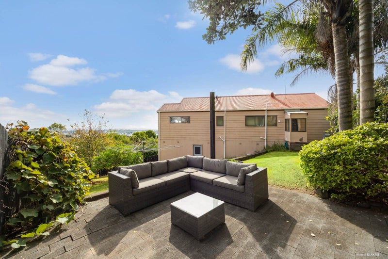 6 Beauchamp Drive, Massey, Auckland - Carousel 2